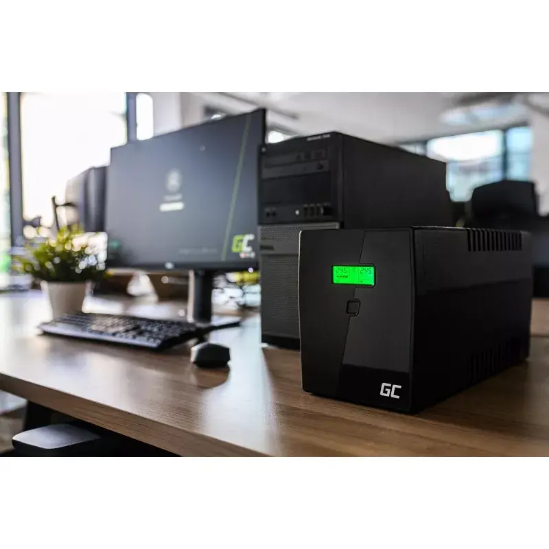 Nepertraukiamo maitinimo šaltinis Green Cell UPS08 — Line-Interactive 700 W / 230 V, 4× IEC lizdai, USB, RJ-45, 12 V 7 Ah baterija, bokštinis, juodas