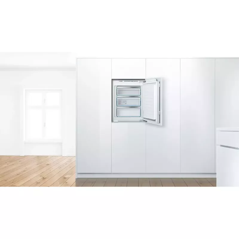 Įmontuojamas šaldiklis Bosch Serie 6 GIV11AFE0 — 72 L, jutiklinis valdymas, LED ekranas, reversinės durelės, 36 dB