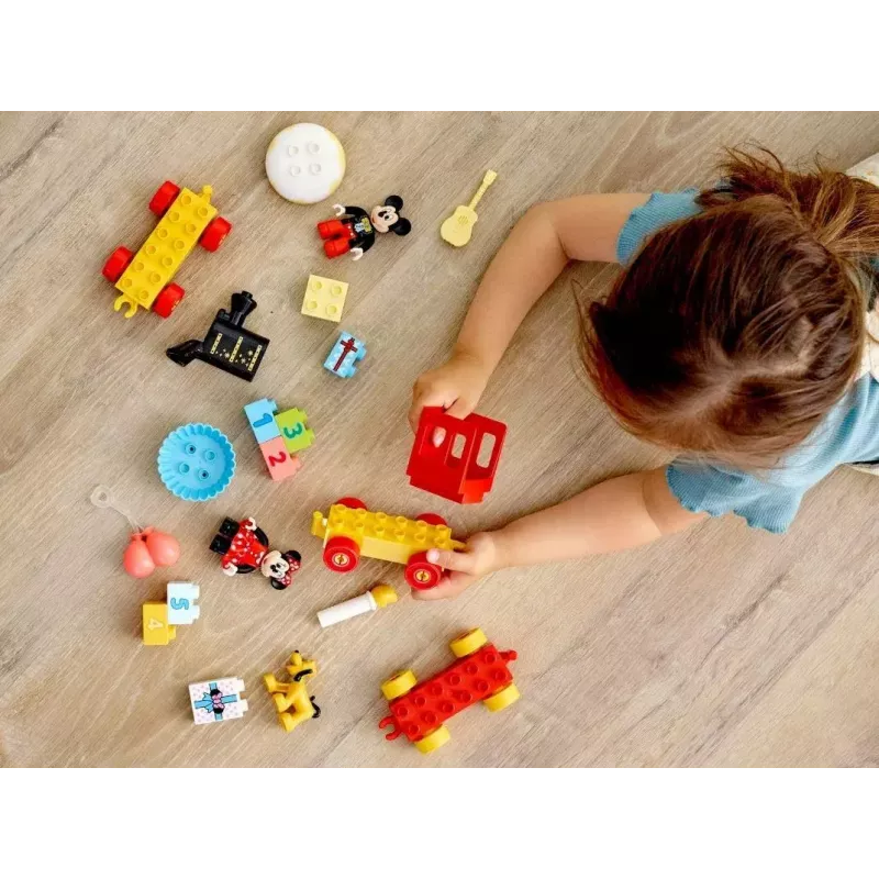 LEGO DUPLO rinkinys 10941 Mickey ir Minnie gimtadienis — DUPLO figūrėlės, 22 dalys, amžius 2+