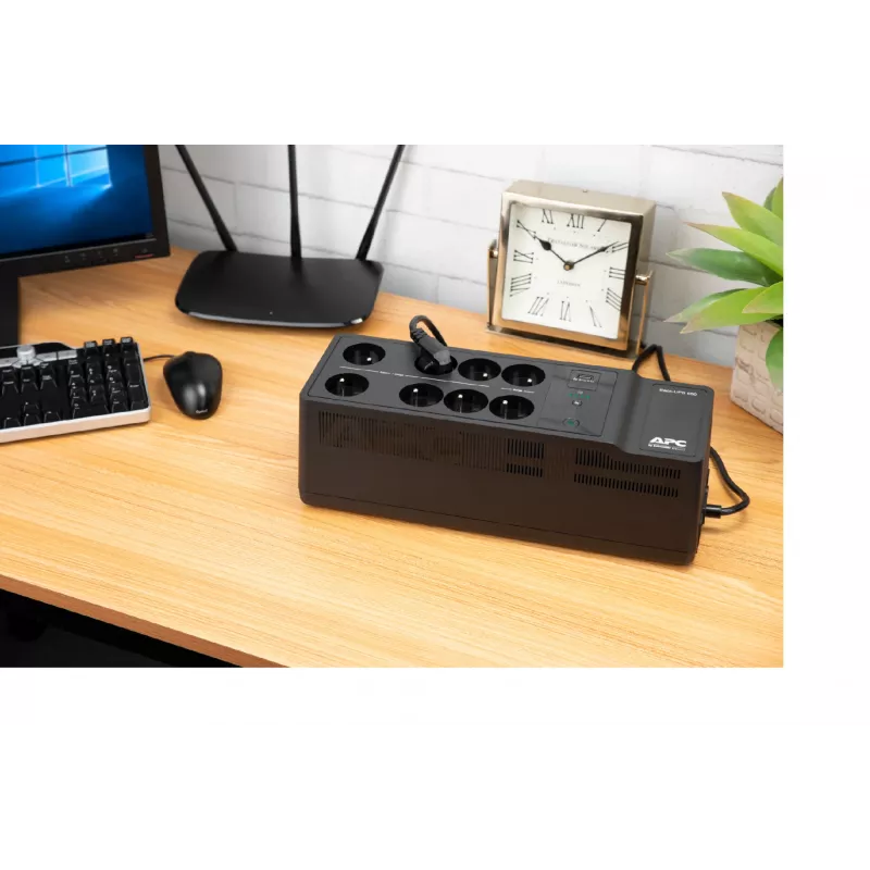 APC Back-UPS 650VA 230V 1 USB charging port - (Offline-) USV nepertraukiamo maitinimo šaltinis (UPS) Standby (Offline) 0.65 kVA 400 W 8 AC lizdai