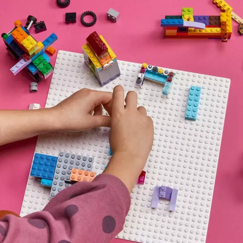 Statybinė plokštė LEGO 11026 — pagrindo plokštė 32x32 kaiščiai, balta