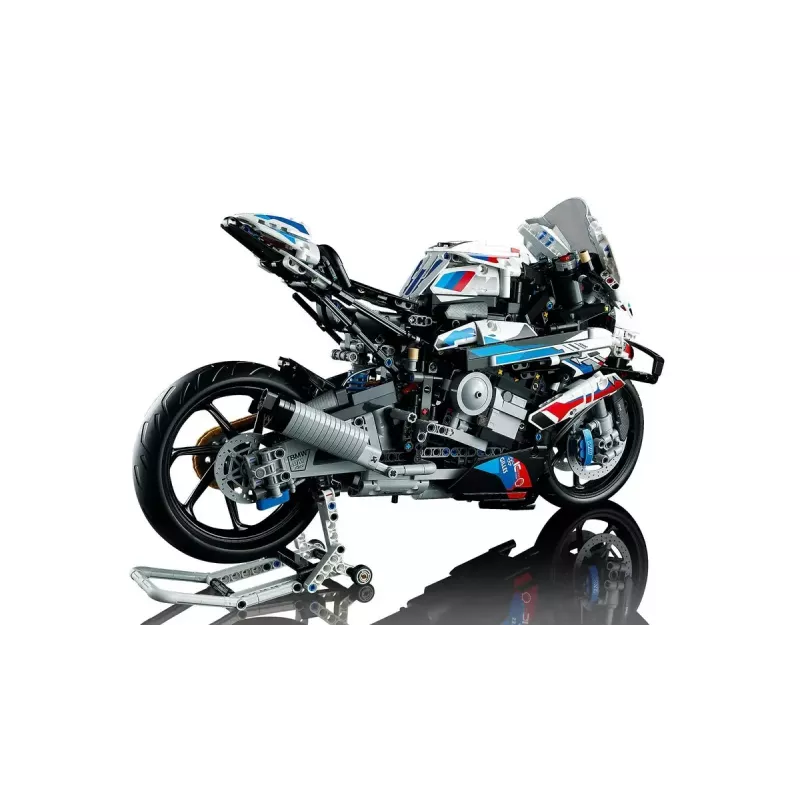 LEGO Technic motociklo modelis BMW M1000RR 42130 su detaliu varikliu ir veikiančia pakaba