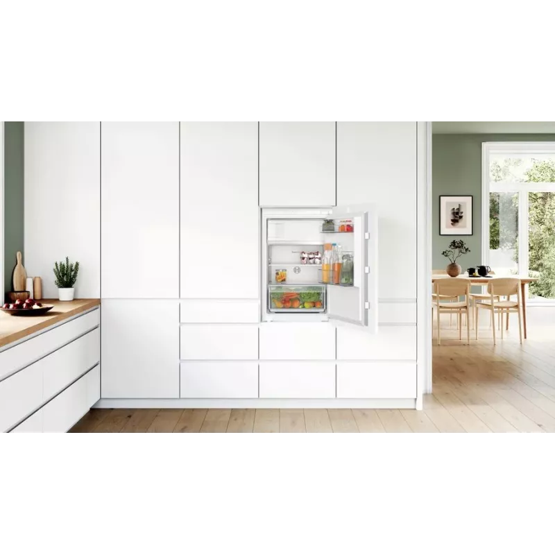 Bosch Serie 2 KIL22NSE0 kombinuotas šaldytuvas įmontuojamas 119 L Baltas