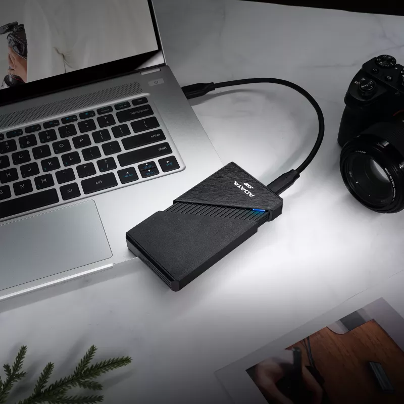 ADATA SE920 Thunderbolt technologija 4 TB USB Type-C USB4 Gen 3x2 Juoda