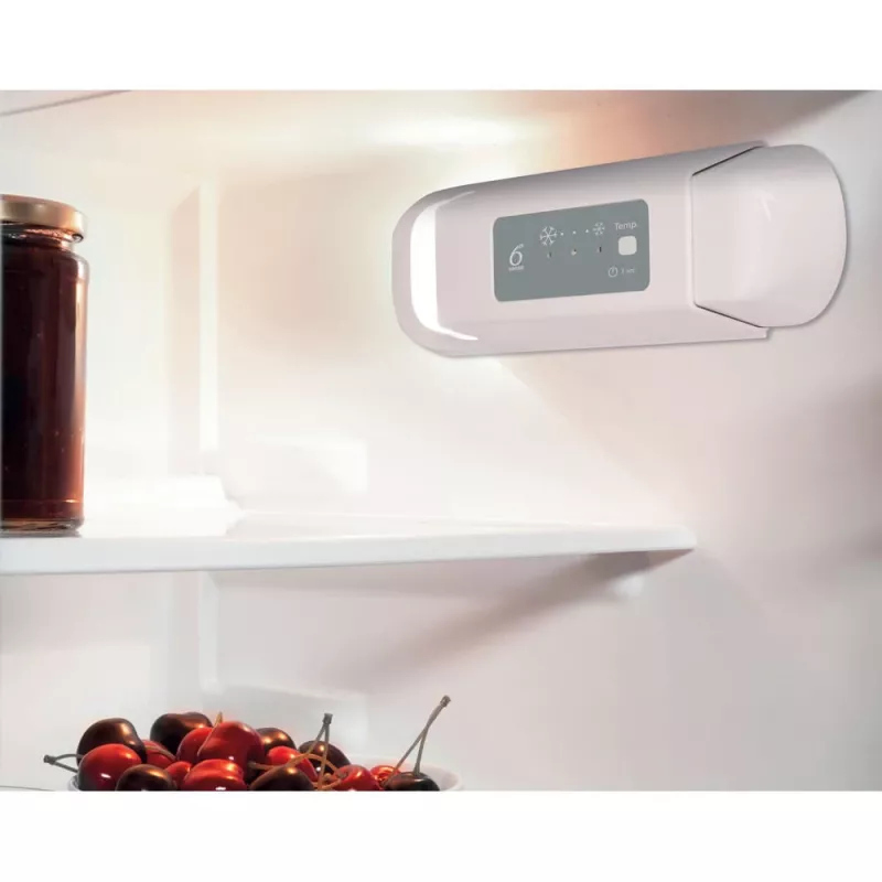 Whirlpool WBUF011 kombinuotas šaldytuvas Pastatomas po stalviršiu 126 L
