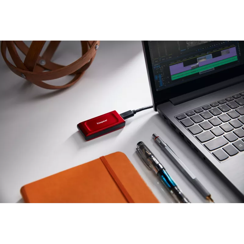 Kingston Technology 2TB XS1000 raudonas išorinis USB 3.2 Gen 2 nešiojamasis kietojo kūno diskas