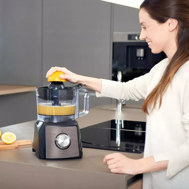 Virtuvės kombainas Juoda & Decker BXFPA1200E — 1200 W, 1,5 l dubuo, 2 greičiai, impulsinis režimas, nerūdijančio plieno korpusas