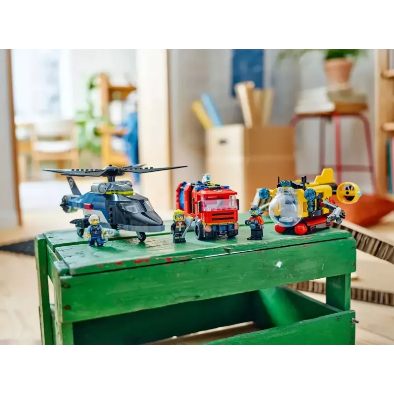 Konstrukcinis žaislas LEGO City Kombinuotas rinkinys 60462 — Sraigtasparnis ir gaisrinis automobilis, 874 detalės, 3 minifigūrėlės, amžius 7+
