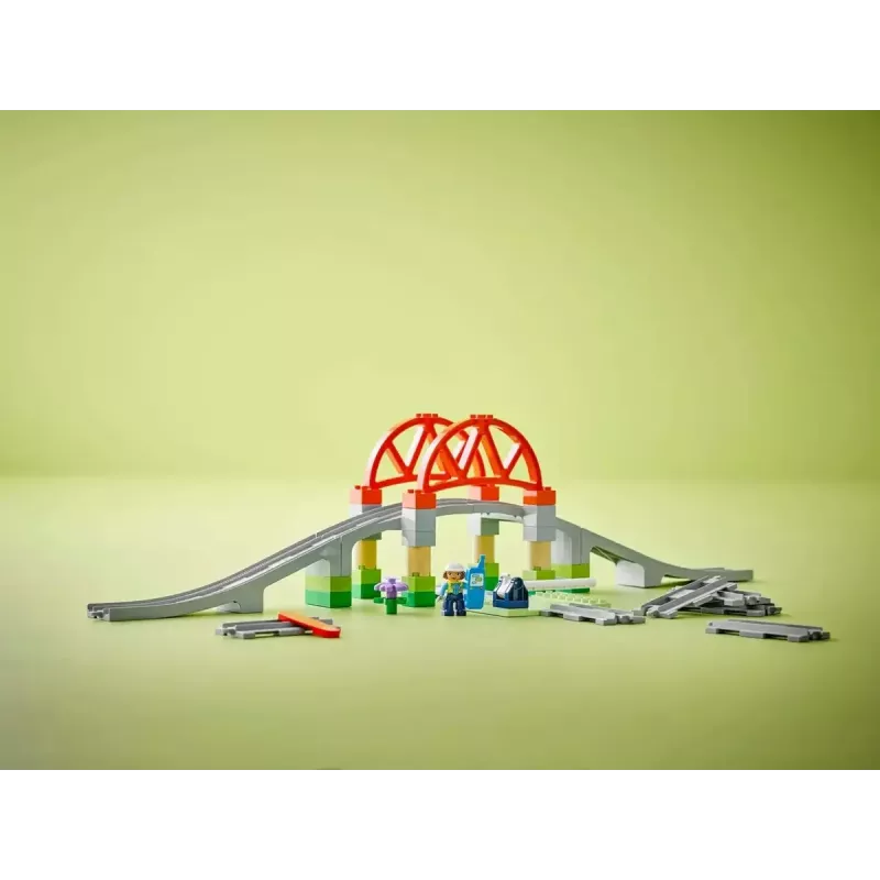 LEGO DUPLO Geležinkelio tilto ir bėgių išplėtimo rinkinys 10426 – DUPLO geležinkelio tiltas ir lenkti bėgiai mažiems vaikams