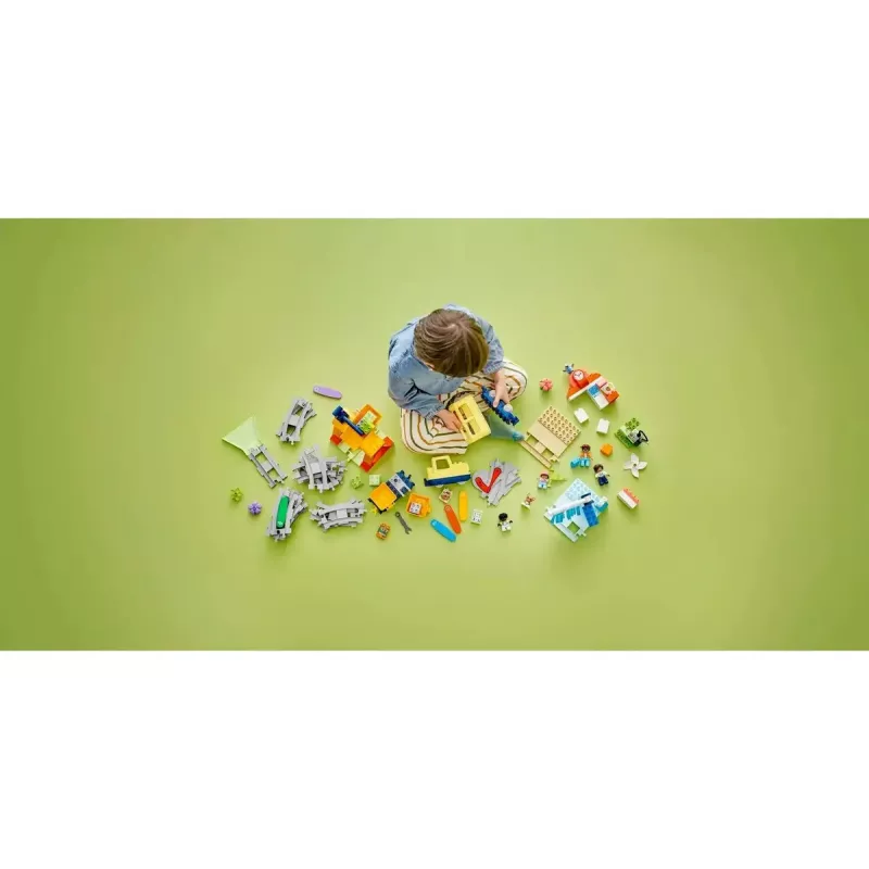 Žaislinis traukinys LEGO DUPLO 10428 Didysis Interaktyvus Bendruomenės Traukinys — didelis interaktyvus traukinys mažyliams