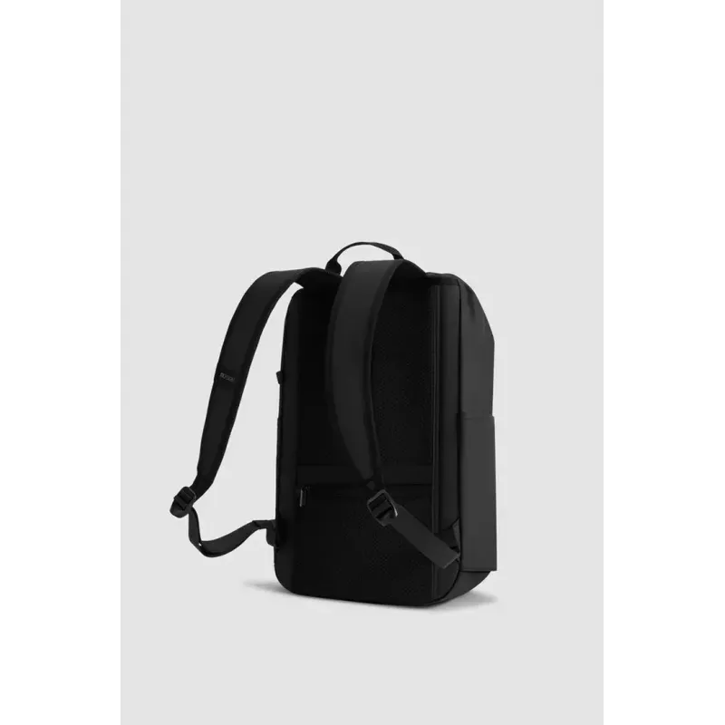 Kuprinė XDDESIGN P706.2801 Urban atspari vandeniui 20L, 15,6 colio nešiojamojo kompiuterio skyrius, Juoda