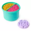 Kinetic Sand, SquishBlossom žydinti gėlė, Velykų krepšelio priedai, yra 8 uncijų neoninės geltonos ir rožinės formuojamo žaidimų smėlio, puodas ir formelės, sensoriniai žaislai vaikams