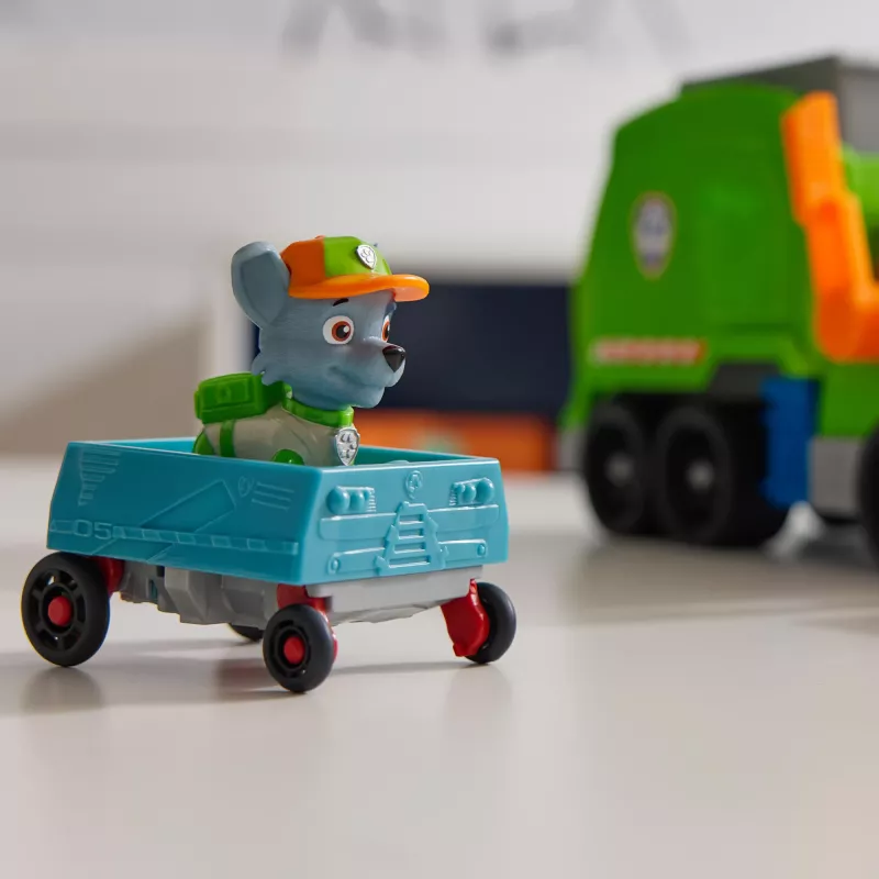 PAW Patrol: „Crush N’ Roll“ perdirbimo sunkvežimis su Rocky figūrėle ir transformuojančia suspaustą šiukšlių transporto priemonę, žaislai berniukams ir mergaitėms nuo 3 metų