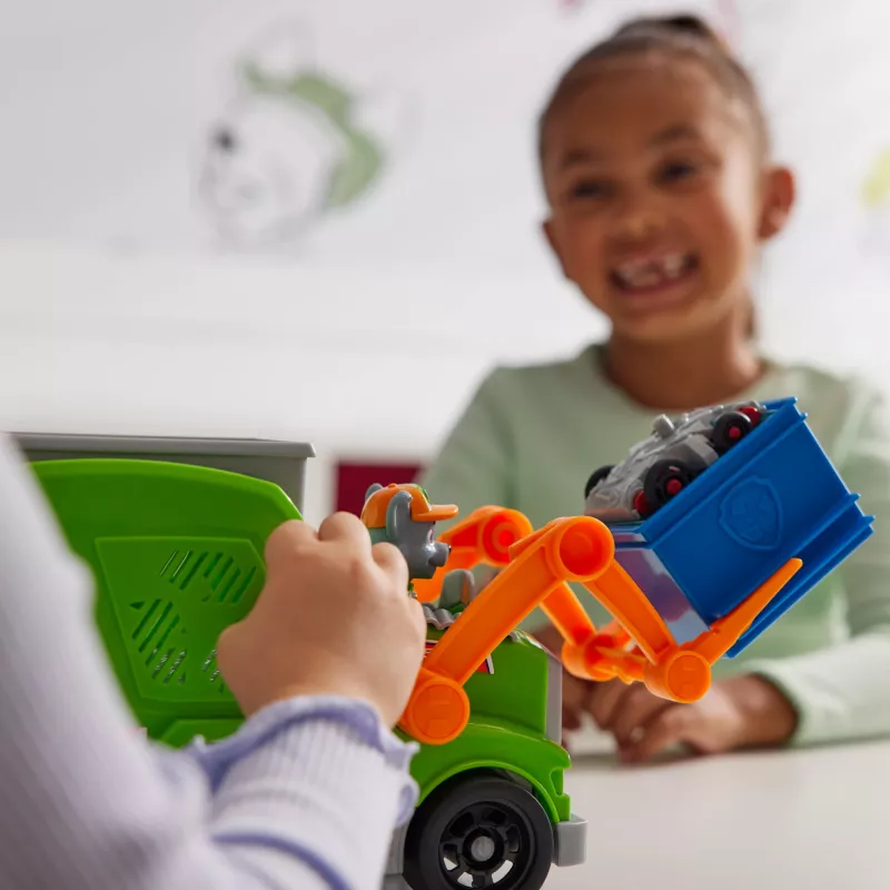 PAW Patrol: „Crush N’ Roll“ perdirbimo sunkvežimis su Rocky figūrėle ir transformuojančia suspaustą šiukšlių transporto priemonę, žaislai berniukams ir mergaitėms nuo 3 metų
