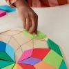 Fisher-Price medinė mandalos geometrinė dėlionė mažiems vaikams ir vaikams, 40 medinių detalių