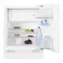 Įmontuojamas kombinuotas šaldytuvas Electrolux LFB3AE82R — 93 l bendras, 16 l viršutinis šaldiklis, jutiklinis valdymas, keičiamos durys, balta