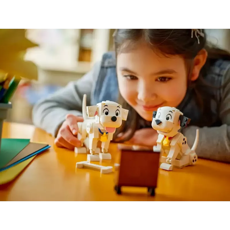 Konstrukcinis žaislas LEGO Disney Classic Puppies Lucky and Penny rinkinys 43271, 268 detalės, 90 mm aukštis, amžius 6+