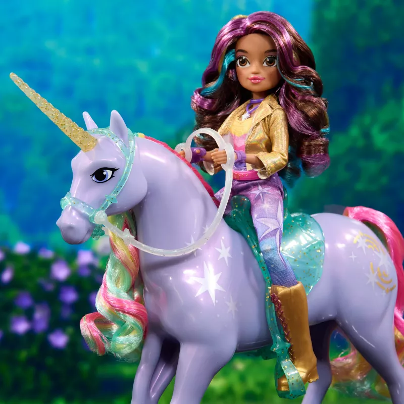 Spin Master Unicorn Academy Wildstar vienaragio figūrėlė 11 colių su permatomu balnu ir kamanomis, įvairiaspalvė, plastikinė, nuo 4 m.