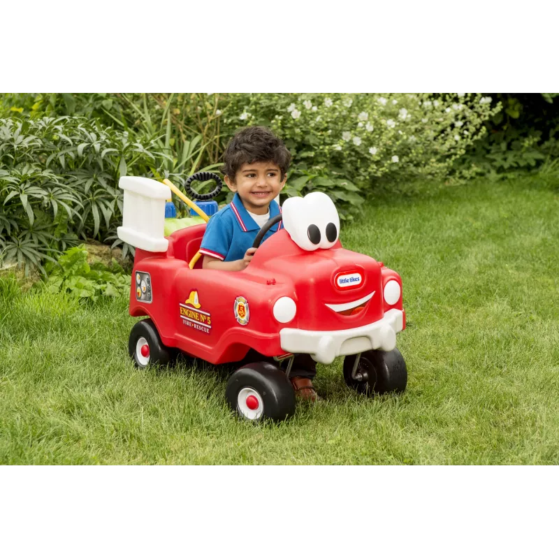 Little Tikes Spray & Rescue Fire Truck, 1,5 m., 4 ratai, Plastikas, Juoda, Raudona, Balta