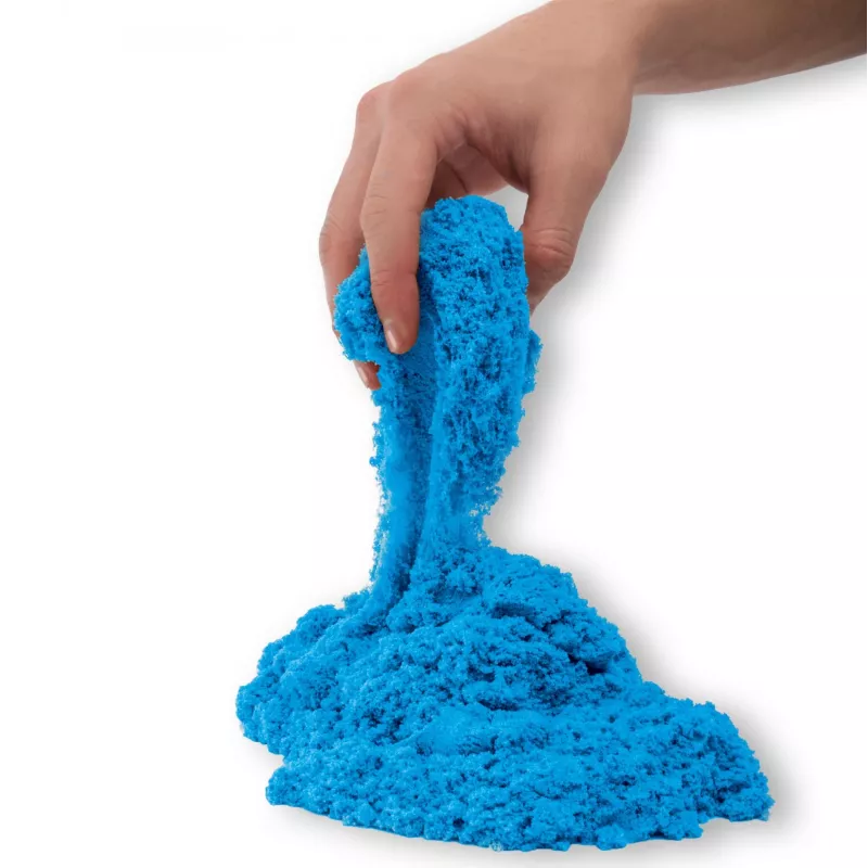 Kinetic Sand, 2 svarai mėlyno žaidimų smėlio, formuojami sensoriniai žaislai vaikams, perklijuojamas maišelis (pakuotė gali skirtis), nuo 3 metų