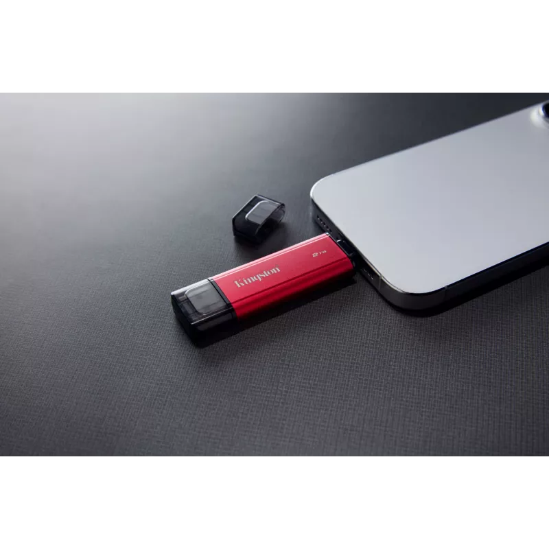 Išorinis SSD Kingston 2TB dviguba USB-A/USB-C, USB 3.2 Gen 2, skaitymas 1050 MB/s, rašymas 950 MB/s, juoda/raudona