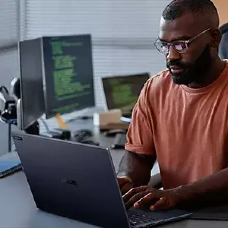 Nešiojamas kompiuteris ASUS ExpertBook B5 B5604CMA-QW0056X 16 colių Intel Core Ultra 7 155U 16 GB RAM 512 GB SSD Windows 11 Pro