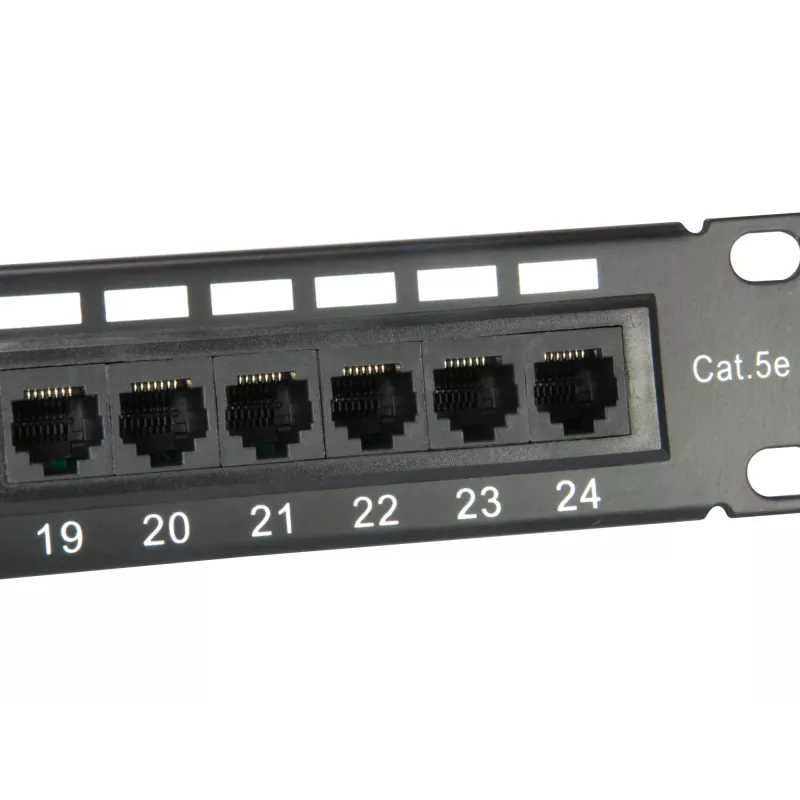 Equip 24 prievadų Cat.5e neekranuotas pataisų skydas, juodas, Cat5e, montavimas į stovą, 1U, juodas, RoHS, CE