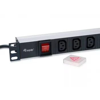 Equip 333310 maitinimo skirstymo įrenginys (PDU) 8 AC lizdai 1U juodas