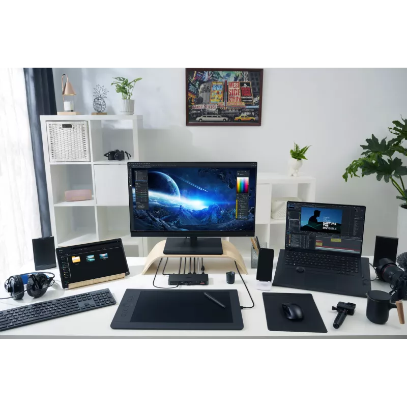 Docking stotelė ASUS DC500 Thunderbolt 4 Triple 4K, 150W PD, 3 ekranai, 2x HDMI 2.1, 2x USB‑A, 2x USB2.0, RJ‑45, MicroSD
