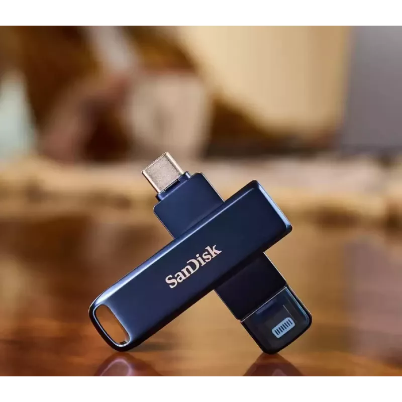 WESTERN DIGITAL SanDisk Phone Drive, skirtas iPhone – 128 GB USB atmintinė – USB-C / Lightning – Metallic Sky mėlyna