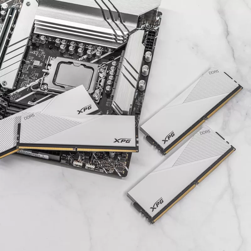 XPG LANCER BLADE DDR5 atminties modulis 32 GB 1 x 32 GB 288 kontaktų DIMM ECC