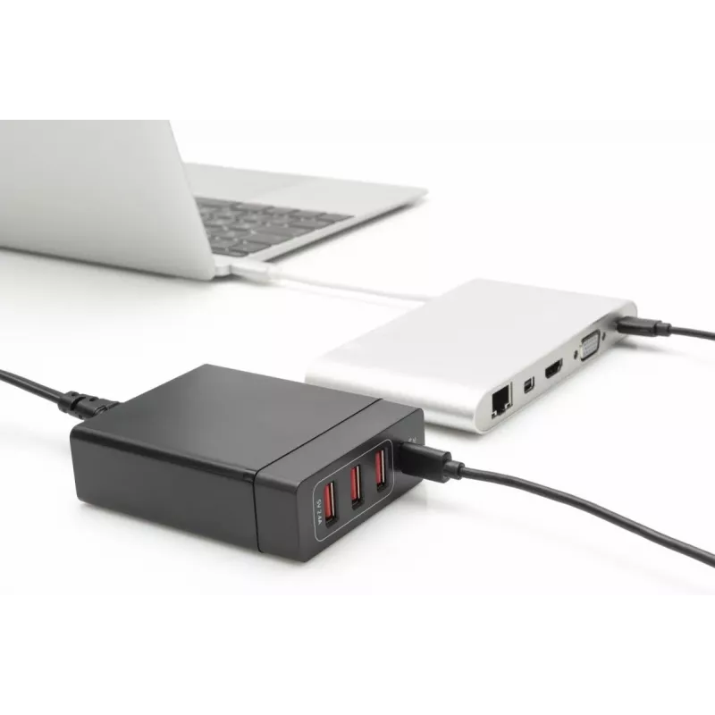 DIGITUS 4 prievadų USB kroviklis, 72 W 1x USB-C (PD) 5,9,15,20 V / 3 A, 3x USB-A 5 V / 2,4 A, juodas