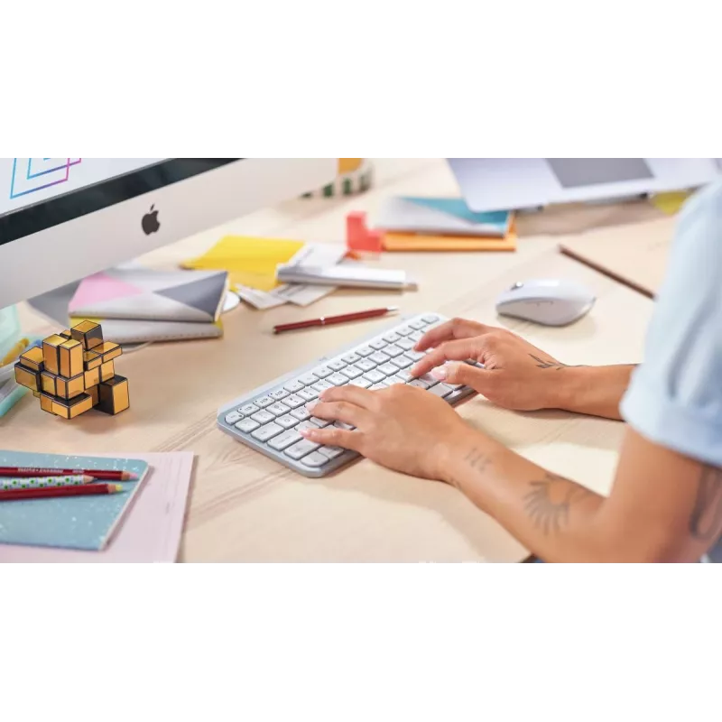 LOGITECH Minimalistinė belaidė apšviečiama klaviatūra - MX KEYS MINI - Šviesiai pilka - Qwertz Deutsch