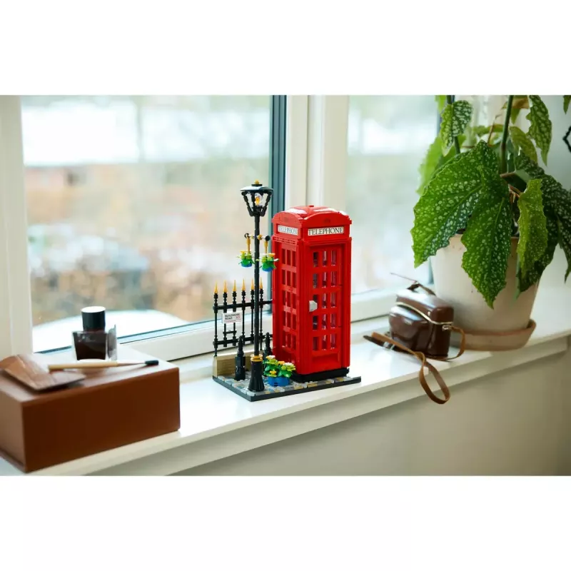 Konstruktorius LEGO raudona Londono telefono būdelė 21347 – modulinis kolekcinis rinkinys, 1460 dalių, 18+