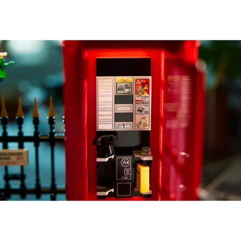 Konstruktorius LEGO raudona Londono telefono būdelė 21347 – modulinis kolekcinis rinkinys, 1460 dalių, 18+