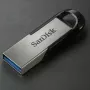 WESTERN DIGITAL SanDisk Ultra Flair - 16 GB USB atmintukas - USB 3.0 - juoda / sidabrinė