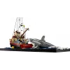 Konstruktorius LEGO Ideas 21350 Jaws rinkinys — 1497 dalys, 3 minifigūrėlės, valtis ir legendinis ryklys, rekomenduojamas amžius 18+