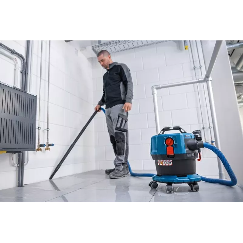 „Bosch GAS 18V-12 MC Professional“ 12 l cilindrinis siurblys sausam ir šlapiam valymui, komplektas