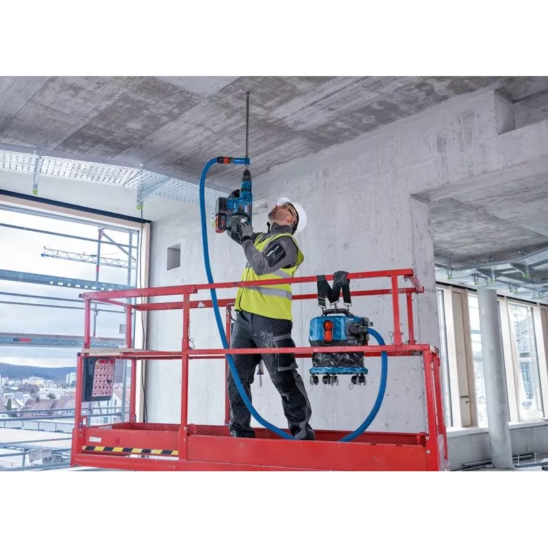 „Bosch GAS 18V-12 MC Professional“ 12 l cilindrinis siurblys sausam ir šlapiam valymui, komplektas