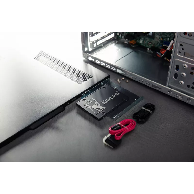 SSD diskas Kingston Technology 2048G 2,5 colio SATA3 KC600