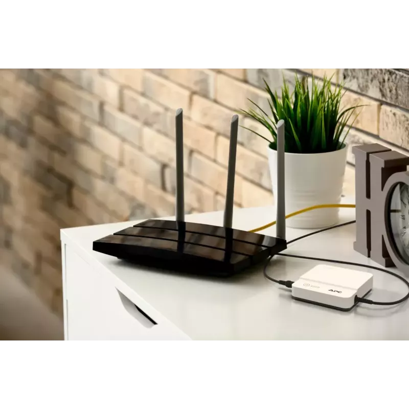 APC mini UPS CP12036LI - Avarinis maitinimo šaltinis 12V nuolatinės srovės, 36 W, ličio jonų, apsaugo WiFi, maršruto parinktuvus, IP kameras ir kt.