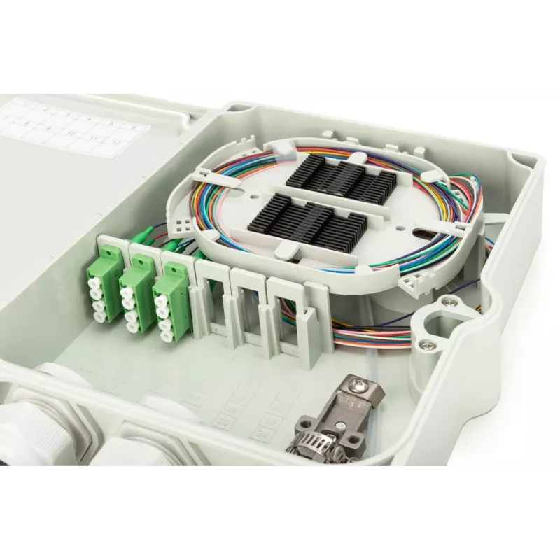 DIGITUS FTTH skirstomoji dėžutė – vienmodis LC-APC iš anksto sumontuoti atšakotuvai ir sujungimo laidai