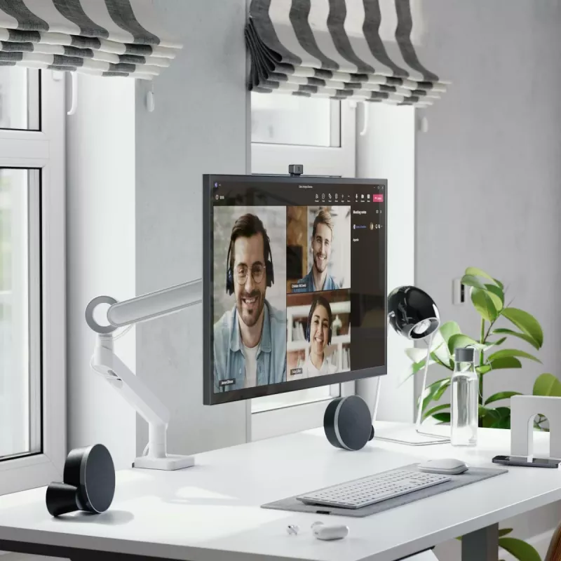 ALOGIC stalinis monitorius - Clarity Max Touch - 32 colių liečiamasis ekranas - 3840x2160 (4K UHD) su USB-C maitinimo tiekimu ir internetine kamera