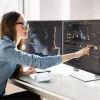 ALOGIC stalinis monitorius - Clarity Max Touch - 32 colių liečiamasis ekranas - 3840x2160 (4K UHD) su USB-C maitinimo tiekimu ir internetine kamera