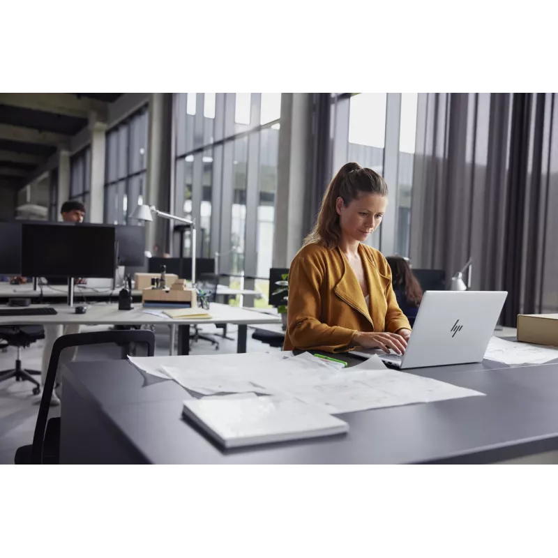 HP EliteBook 645 G11 AMD Ryzen™ 5 7535U nešiojamas kompiuteris 35,6 cm (14 colių) WUXGA 16 GB DDR5-SDRAM 512 GB SSD Wi-Fi 6E (802.11ax) Windows 11 Pro sidabrinis