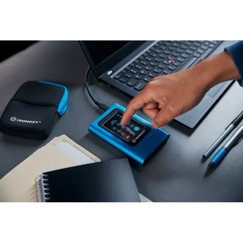 „Kingston Technology IronKey 960GB Vault Privacy 80 XTS-AES 256-bit“ šifruotas išorinis SSD