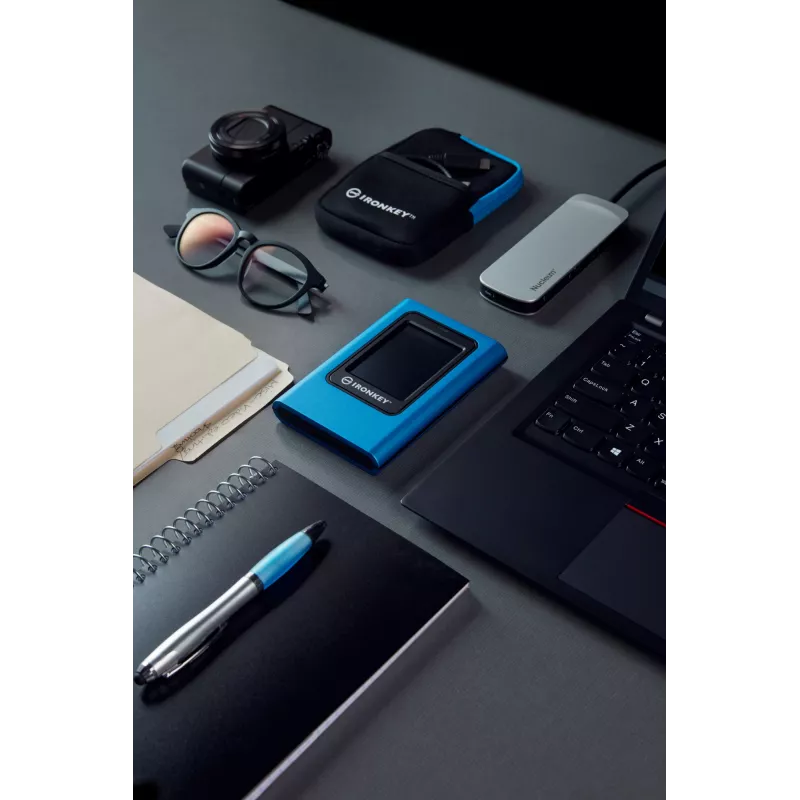 „Kingston Technology IronKey 960GB Vault Privacy 80 XTS-AES 256-bit“ šifruotas išorinis SSD