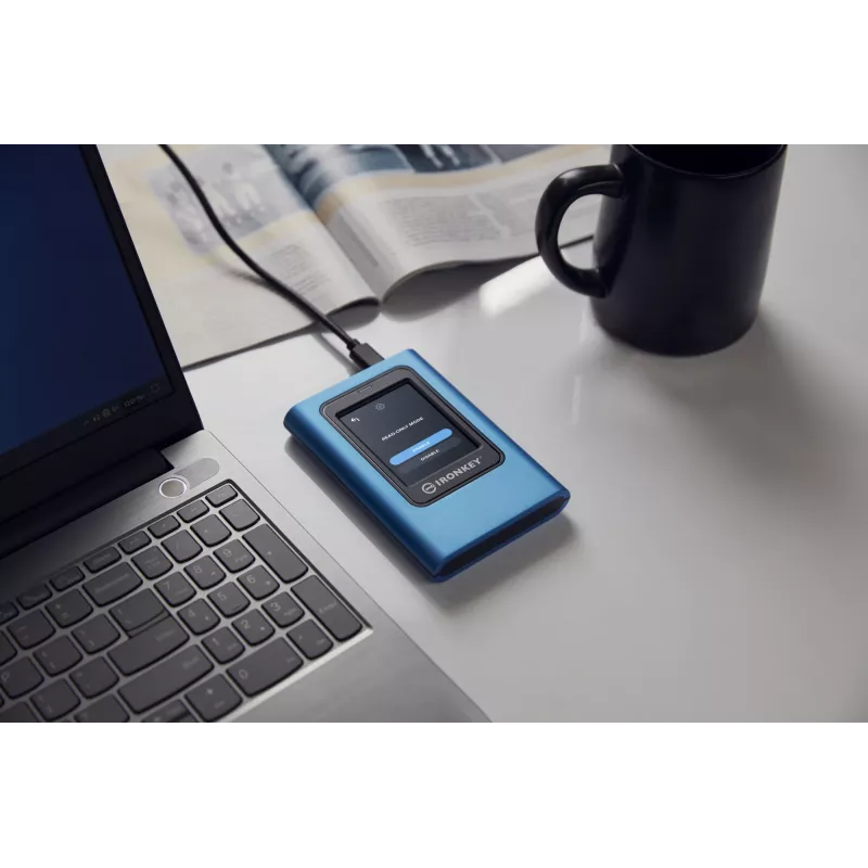 „Kingston Technology IronKey 960GB Vault Privacy 80 XTS-AES 256-bit“ šifruotas išorinis SSD
