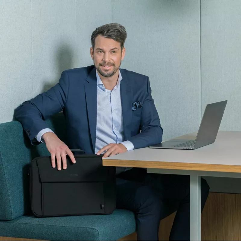DICOTA Eco Multi Plus Base - 15-17,3 col. nešiojamojo kompiuterio dėklas - juodas / 300d Rpet poliesteris