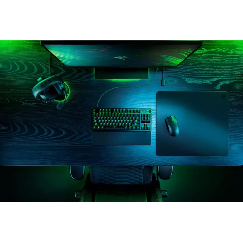 Razer Viper V3 Pro pelė, dešinei rankai, RF belaidis + USB Type-C, optinė, 35000 DPI
